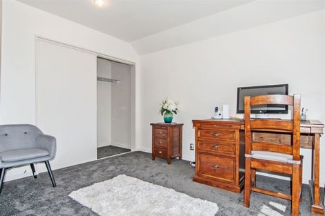 Photo of property in 1 Trist Place, Edgeware, Christchurch, 8013