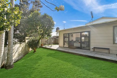 Photo of property in 1/34 Drome View Place, Beach Haven, Auckland, 0626