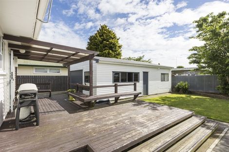 Photo of property in 4 Tingey Place, Awapuni, Palmerston North, 4412