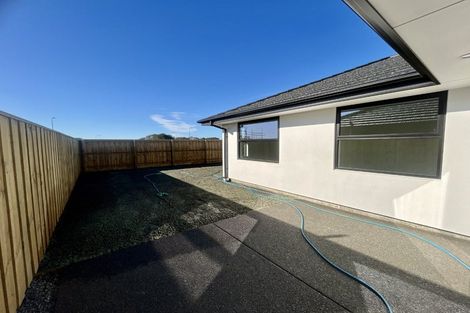 Photo of property in 6 Mehrtens Crescent, Woodend, 7691