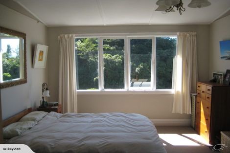 Photo of property in 26 Northland Road, Northland, Wellington, 6012