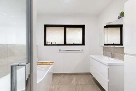 Photo of property in 55 Rhodes Drive, Kelvin Grove, Palmerston North, 4414