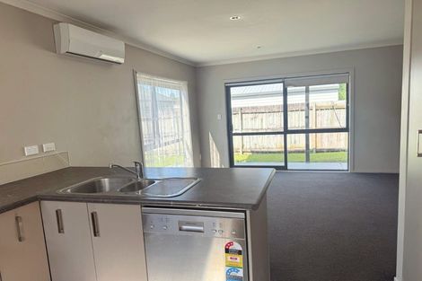 Photo of property in 8 Sare Crescent, Fairfield, Hamilton, 3214