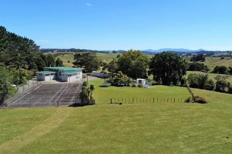 Photo of property in Ex Ararua Primary School, 1823 Ararua Road, Ararua, Matakohe, 0594