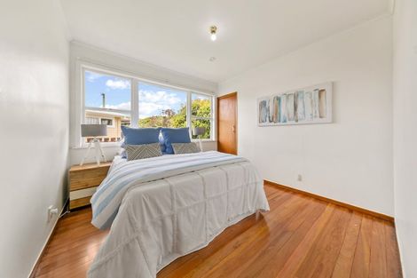 Photo of property in 137 Henderson Valley Road, Henderson, Auckland, 0612