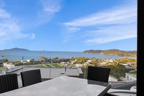 Photo of property in 4 Aquarius Lane, Langs Beach, 0582