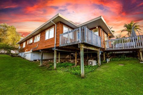 Photo of property in 16a Kokiri Street, Te Atatu South, Auckland, 0610