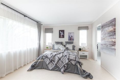 Photo of property in 18 Santa Ana Drive, Dannemora, Auckland, 2016