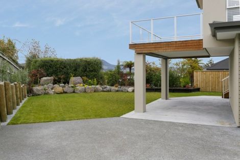 Photo of property in 3b Isobel Street, Acacia Bay, Taupo, 3330