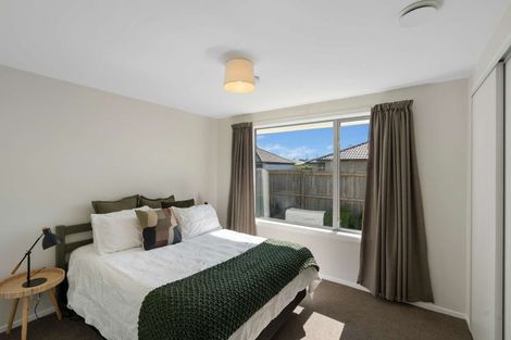 Photo of property in 2/126a Middlepark Road, Sockburn, Christchurch, 8042