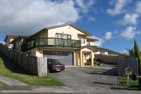 Photo of property in 25 Grenadine Place, Unsworth Heights, Auckland, 0632