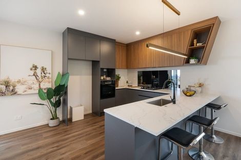 Photo of property in 39c Target Road, Totara Vale, Auckland, 0629