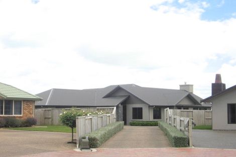 Photo of property in 63 Oaklands Drive, Cambridge, 3434