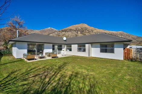 Photo of property in 3 Widgeon Place, Lake Hayes, Queenstown, 9304