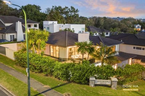 Photo of property in 2 Baverton Drive, Flat Bush, Auckland, 2016