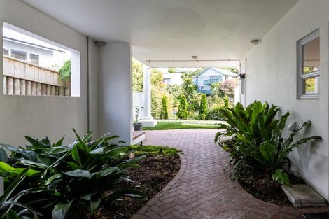 Photo of property in 132 Priestley Terrace, Bluff Hill, Napier, 4110