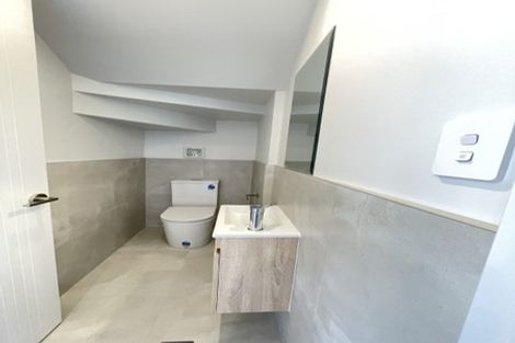 Photo of property in 8/105 Hobsonville Road, West Harbour, Auckland, 0618