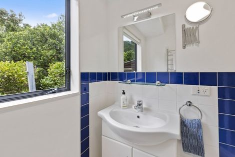 Photo of property in 7-9 Shotover Grove, Waikanae, 5036