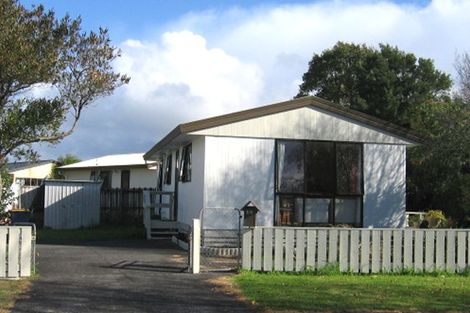 Photo of property in 2/8 Ireland Place, Ranui, Auckland, 0612