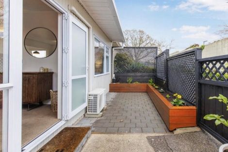 Photo of property in 1/23 Lake Road, Northcote, Auckland, 0627