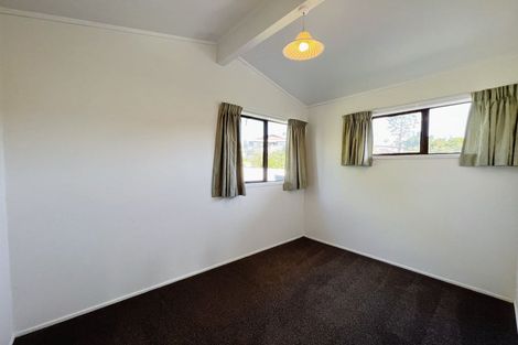 Photo of property in 23 Calman Place, Chatswood, Auckland, 0626