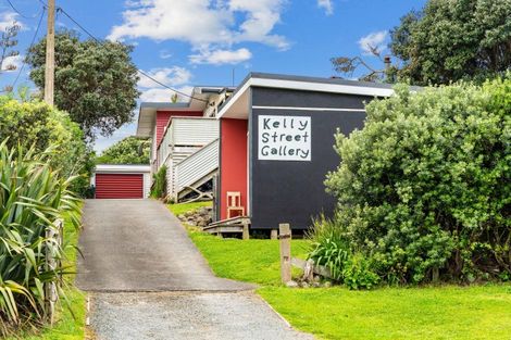 Photo of property in 3 Kelly Street, Baylys Beach, Dargaville, 0377