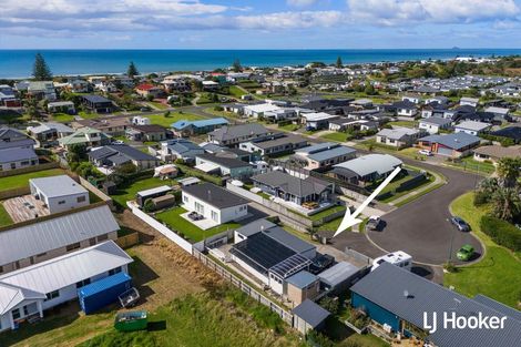 Photo of property in 12 Breaker's Crescent, Waihi Beach, 3611