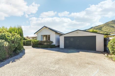 Photo of property in 21 Captains Close, Waikawa, Picton, 7220