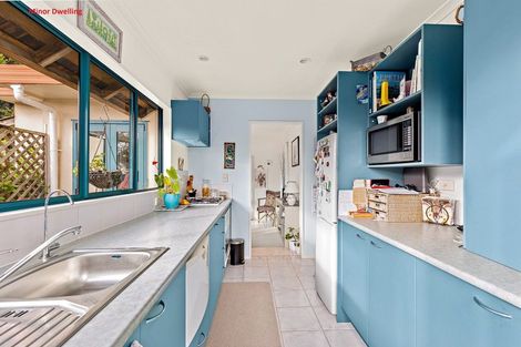 Photo of property in 660 Waitakere Road, Kumeu, 0891