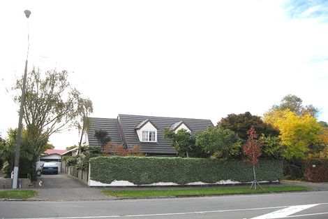 Photo of property in 88 Memorial Avenue, Ilam, Christchurch, 8053