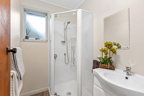 Photo of property in 3 Sealy Place, Bryndwr, Christchurch, 8053