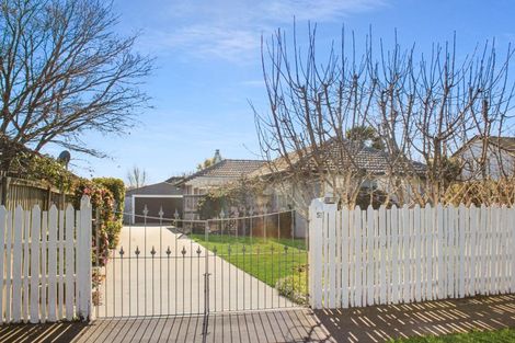 Photo of property in 51 Wilton Crescent, Bishopdale, Christchurch, 8053