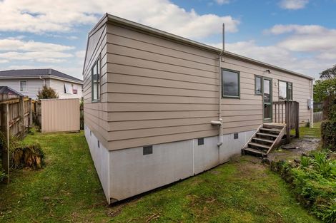 Photo of property in 1/12 Kelkirk Street, Kelston, Auckland, 0602