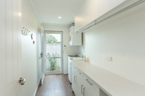 Photo of property in 38 Westwood Avenue, Greytown, 5712