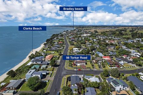 Photo of property in 98 Torkar Road, Clarks Beach, 2122