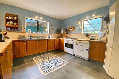 Photo of property in 8 Escort Grove, Awapuni, Palmerston North, 4412