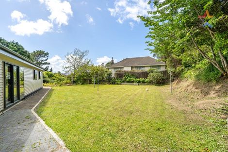 Photo of property in 168 Miromiro Road, Normandale, Lower Hutt, 5010