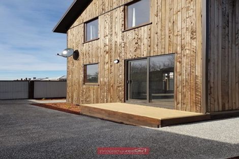 Photo of property in 384 South Road, Omata, New Plymouth, 4374