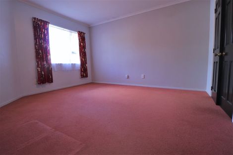 Photo of property in 8 Barberry Lane, Te Atatu Peninsula, Auckland, 0610