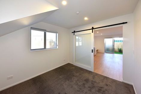 Photo of property in 2/62 Bowhill Road, New Brighton, Christchurch, 8083