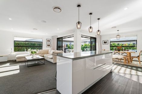 Photo of property in 77 The Boulevard, Papamoa Beach, Papamoa, 3118