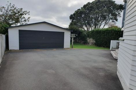 Photo of property in 98 Fulford Street, New Plymouth, 4310