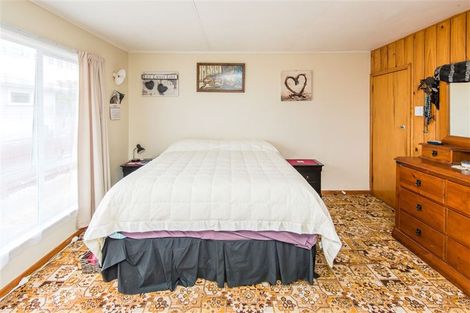 Photo of property in 202 Puriri Street, Castlecliff, Whanganui, 4501