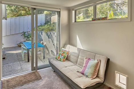 Photo of property in 25 Sunset Parade, Plimmerton, Porirua, 5026