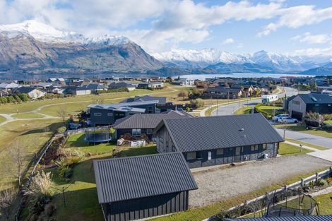 Photo of property in 52 Minaret Ridge, Wanaka, 9305