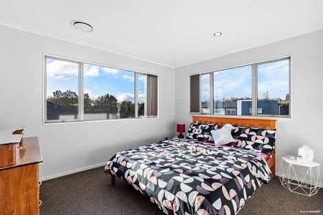 Photo of property in 33 Dawood Place, The Gardens, Auckland, 2105