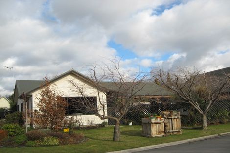 Photo of property in 14 Cherry Court, Wanaka, 9305