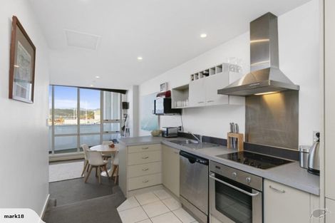 Photo of property in Stadium Garden Flats, 212/107 Thorndon Quay, Pipitea, Wellington, 6011