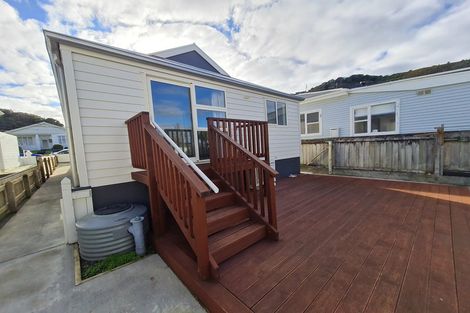 Photo of property in 13 Trent Street, Island Bay, Wellington, 6023
