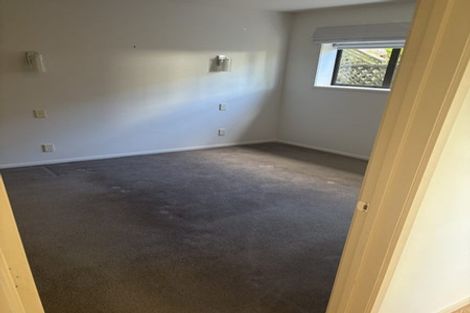 Photo of property in 1/10 Dallinghoe Crescent, Milford, Auckland, 0620